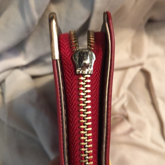 ALDO CLASSY RED PLUM & GOLD Wallet - Picture 3 of 3